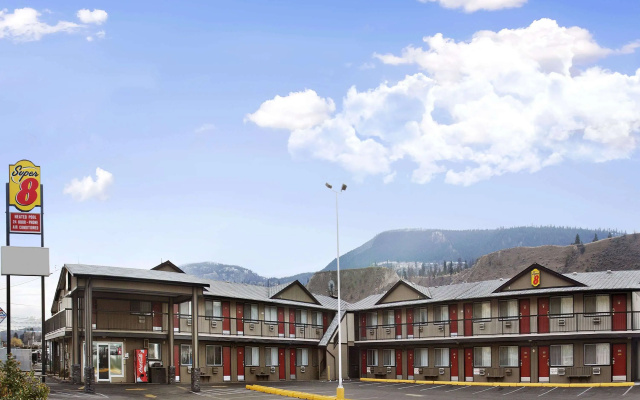 Super 8 by Wyndham Kamloops East