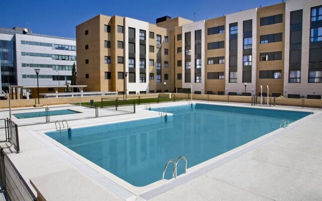 Отель Compostela Suites бассейн