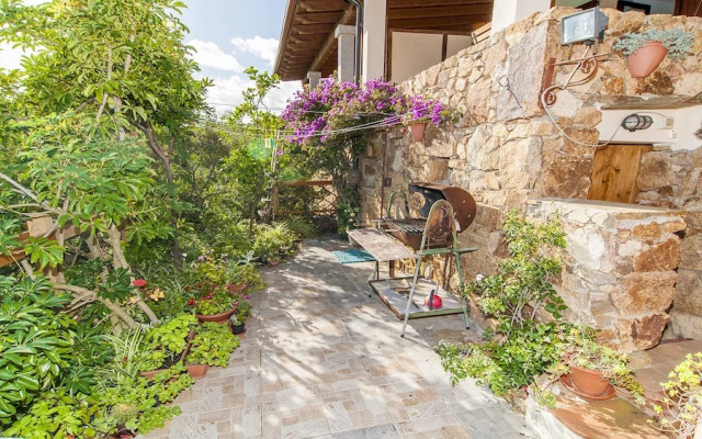 Fantastic Sardinia Casa Castas cast01