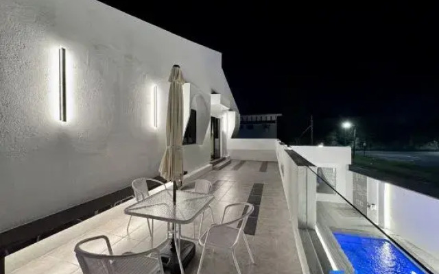 Mars1 Private Pool Homestay