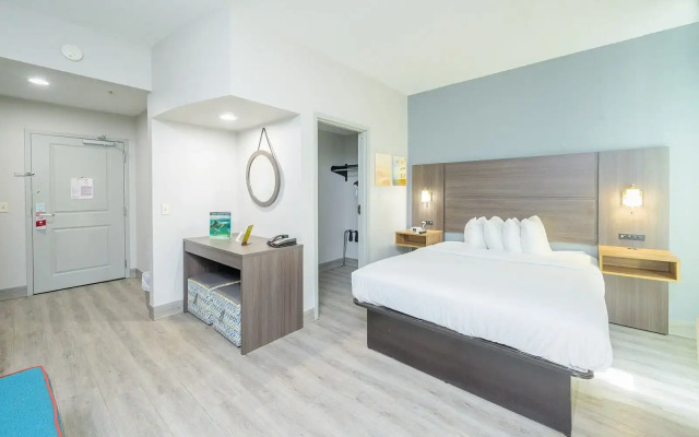 Hawthorn Extended Stay by Wyndham Panama City Beach
