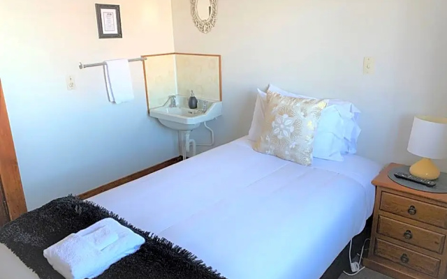 Ranfurly Hotel