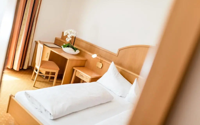 Garni Hotel Am Meilenstein
