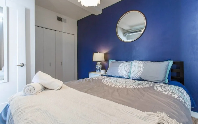 Chestnut Charm - Modern 1 BDR in Downtown