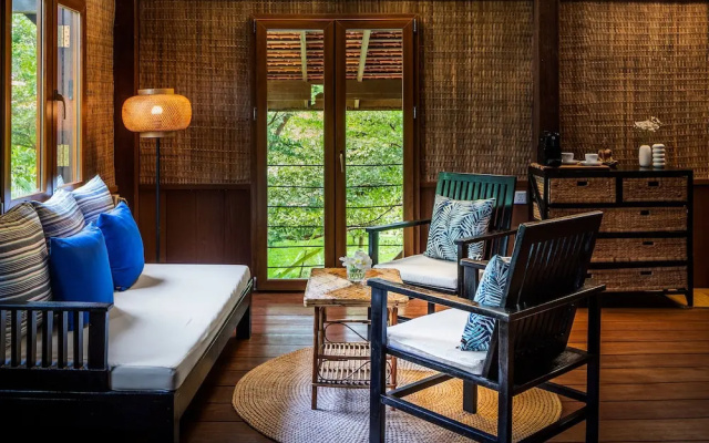 Farmhouse Resort & Spa