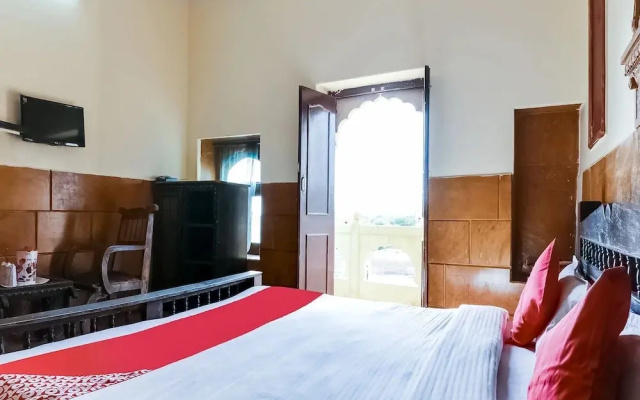 Hotel The Regal Inn by OYO Rooms