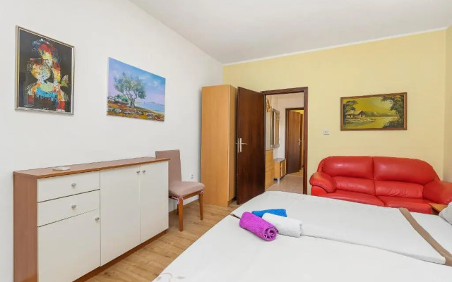 Romeo & Juliet Apartment