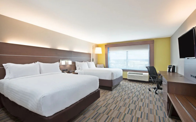 Holiday Inn Express & Suites Uniontown