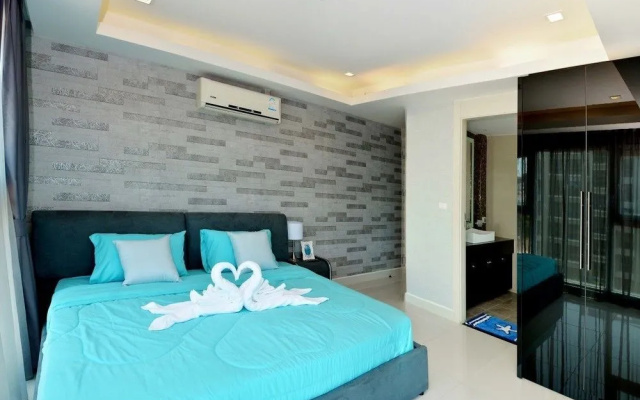 Cosy Beach View Condominium Official