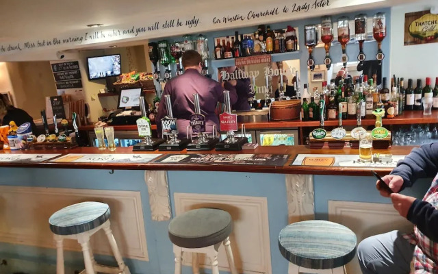 Halfway House Inn