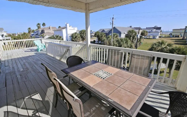 Mutiny on the Bounty by Ryson Vacation Rentals