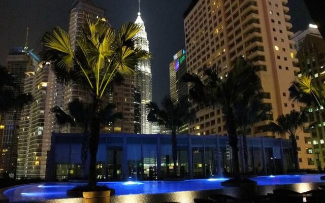 Отель Vortex KLCC Apartments Малайзия, Куала-Лумпур - отзывы, цены и фото номеров - забронировать отель Vortex KLCC Apartments онлайн вид на фасад