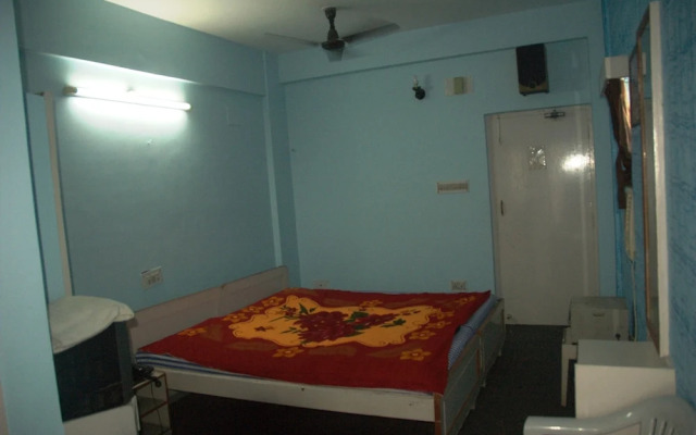 Hotel Deepak