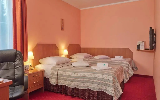 Aura Hotel