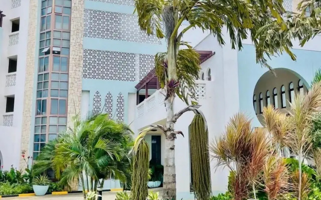 Luxury Oceanline Apartments-Shaza.