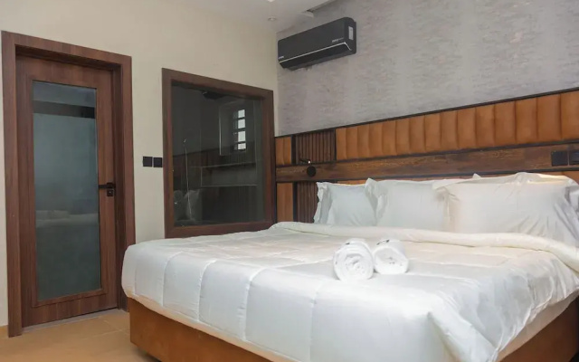Grayville Hotels and Bistro