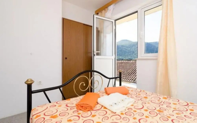 Apartment Dalmatin Zuljana - Two-bedroom Apartment 1