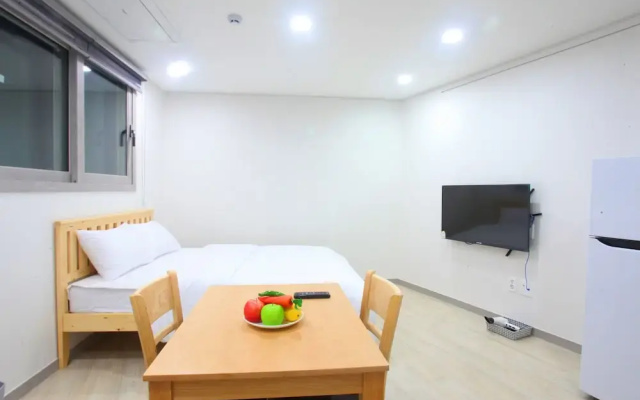 Sea and Star Pension
