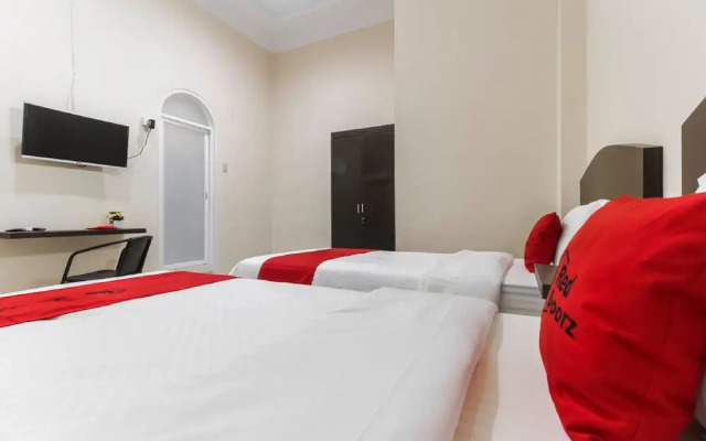 RedDoorz near Grand Palladium