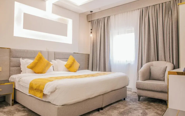 Dan  Hotel