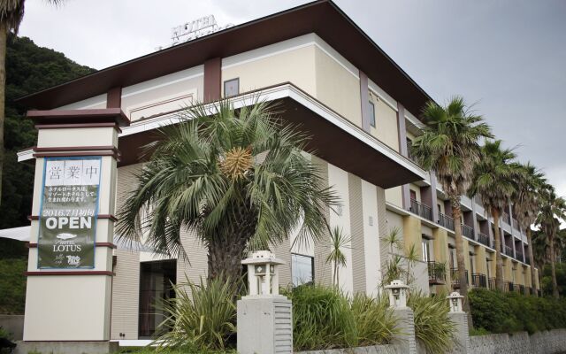 Hotel Lotus Минамиавадзи вид на фасад