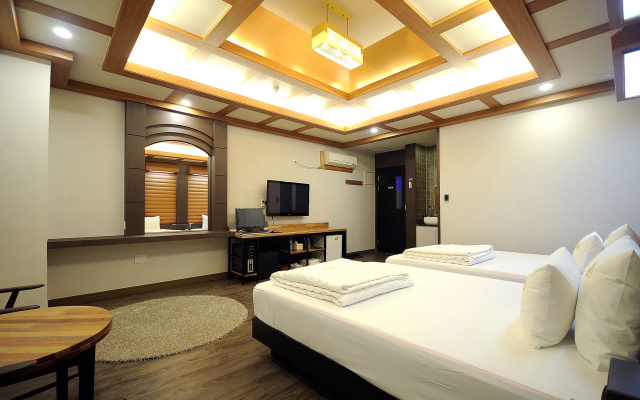 Hotel King