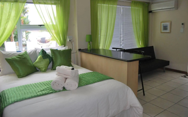 Cape Wine Route Guesthouse