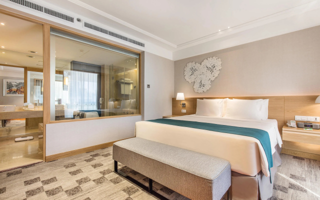 Holiday Inn Bangkok by IHG
