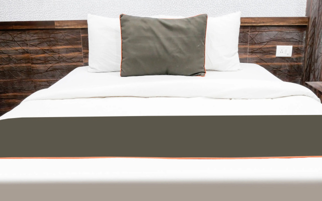 Collection O Hotel Day & Night