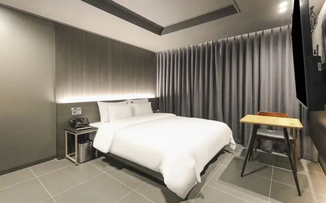 Rampart Hotel