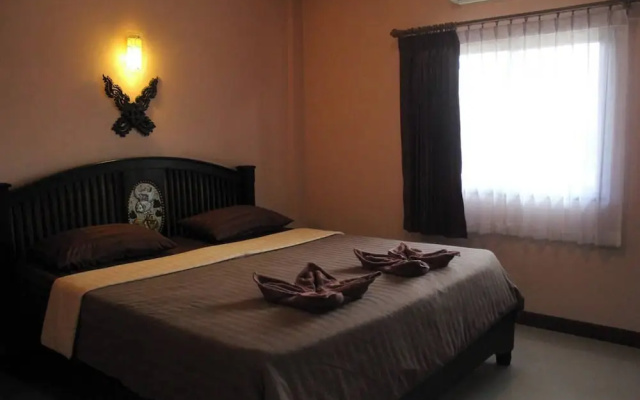Sukhothai Grand Hotel and Landmark