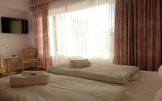 Ostseehotel Kappeln by Team SchleiFee