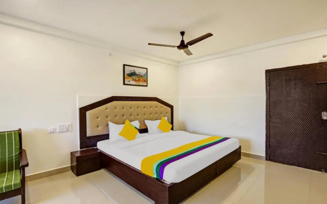 Itsy Hotels Regalia Grand, 500 Mtrs From Madikeri Fort