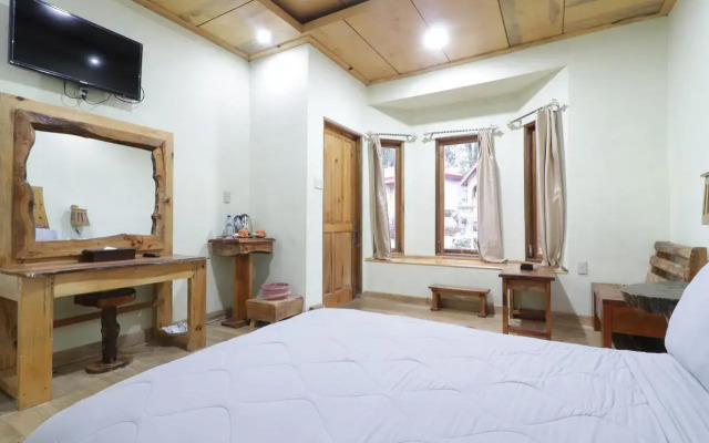 Alloyna Country Cottage
