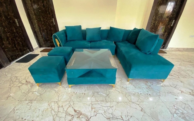 GoBravo 72 - 3BHK Farm with Pool & Garden Sec150 Noida