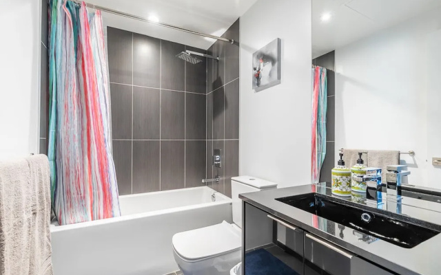2BR Executive Suite Financial District
