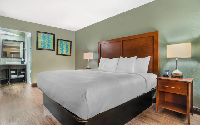 Quality Inn & Suites near Panama City Beach