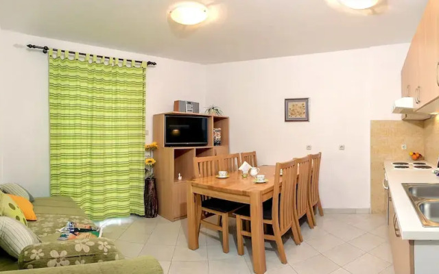 Beach Resort Apartments Bucina