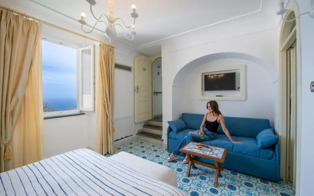 Albadamare Boutique Hotel