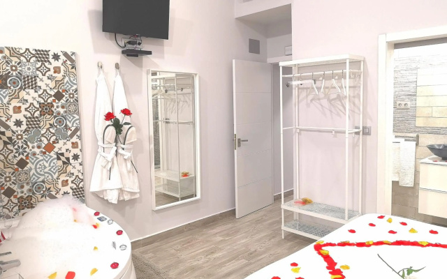ERES EMERITA "Apartamentos & Suites"