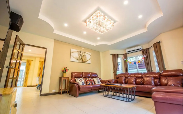 Baan Big Family HuaHin Pool Villa