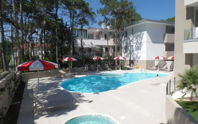 Two-bedroom Flat in a Residence With Shared Pool