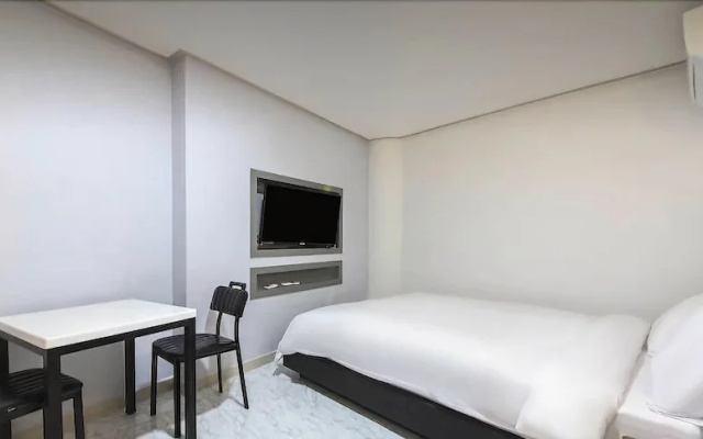 Yeosu Hotel Encore
