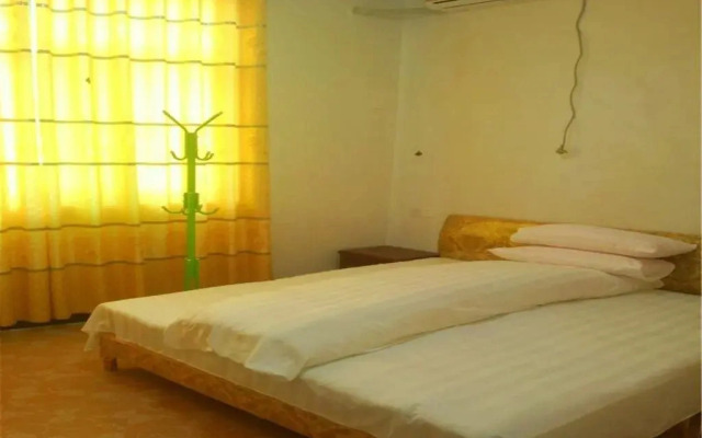 Wuyuan Jiangling Huatian Hostel