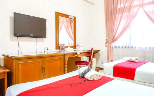 RedDoorz Plus near Brawijaya Museum