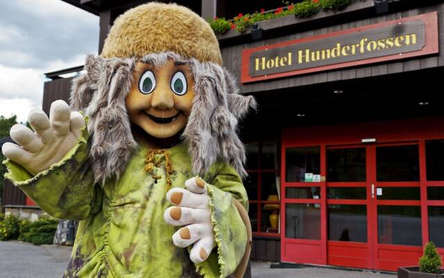 Отель Hunderfossen Hotell & Resort вид на фасад