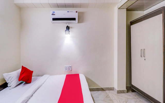 RS Hotels by OYO Rooms