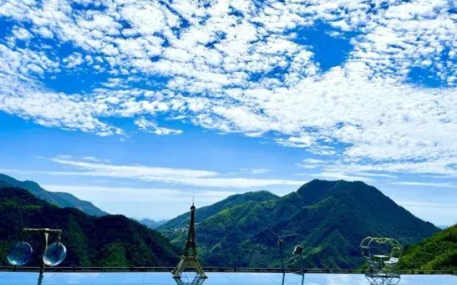Misthu Shuangfeng Homestay (Hangzhou Guide Village Shop)