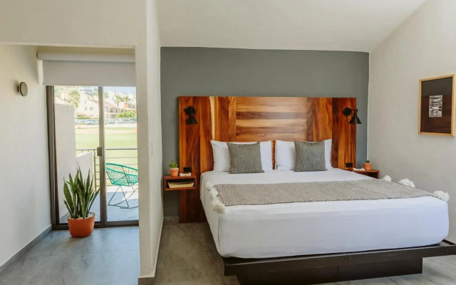 Six Two Four Hotel