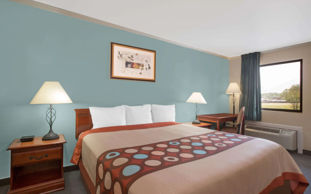 Budgetel Inn & Suites